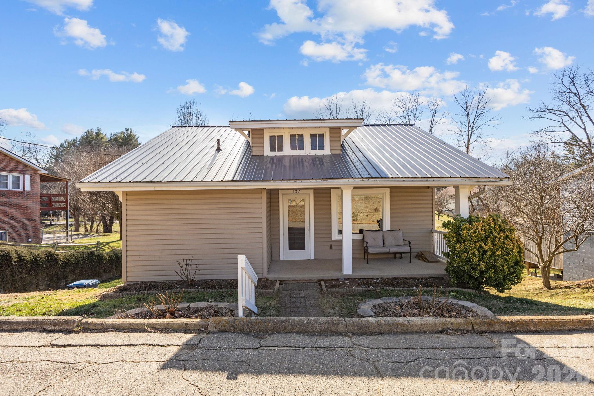 107 Axley Street Canton, NC 28716 - Photo 1 of 48