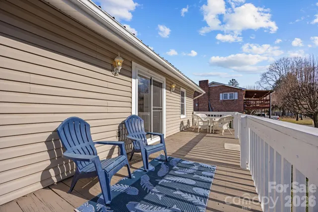 a view of a pathway of a house