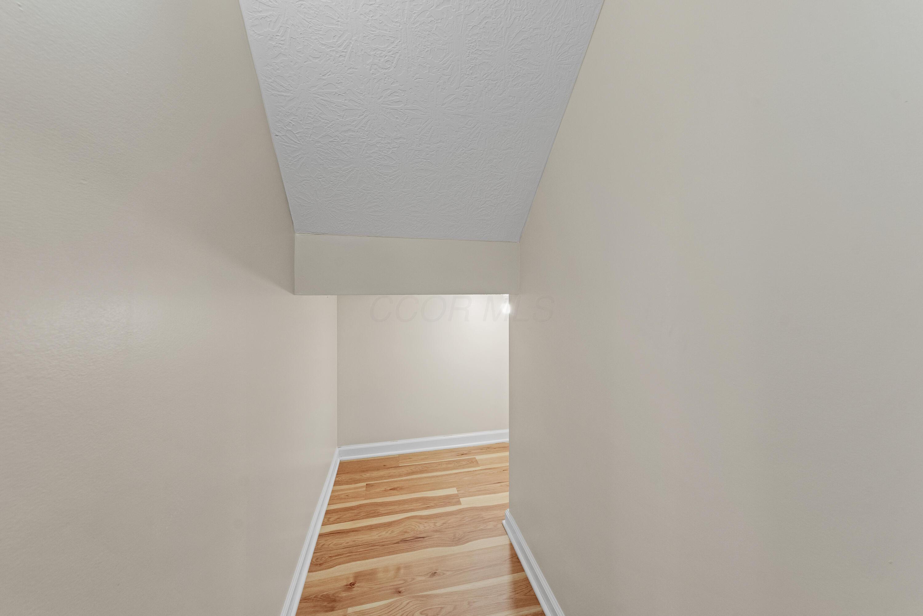 8106 Clouse Road New Albany, OH 43054 - Photo 24 of 47 Stairway to downstairs