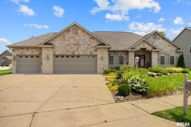 $515,000 | 10814 North Trailside Lane, Dunlap, IL 61525