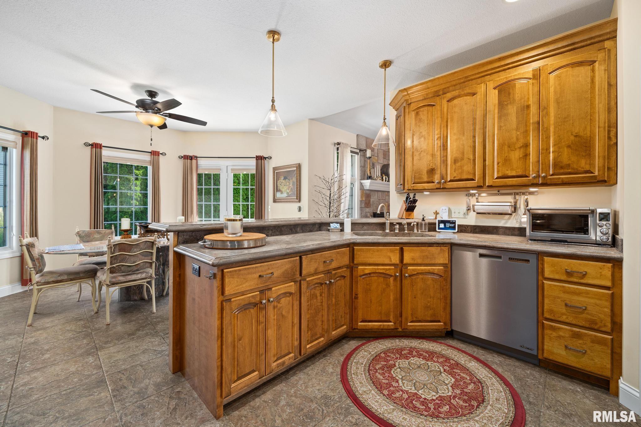 10814 North Trailside Lane Dunlap, IL 61525 - Photo 11 of 52