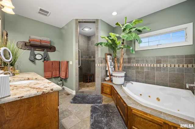 $515,000 | 10814 North Trailside Lane, Dunlap, IL 61525