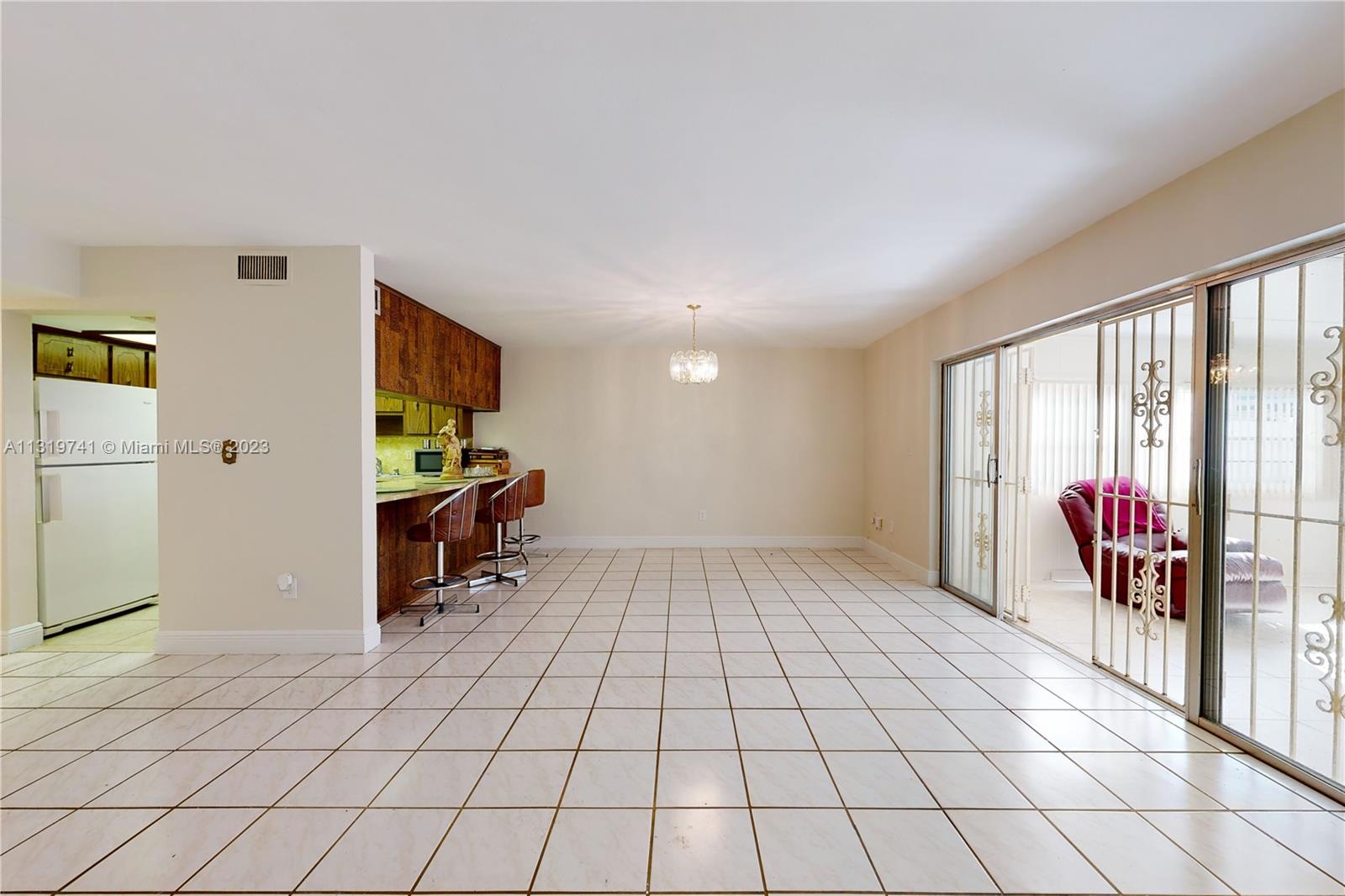 Hialeah Hialeah, FL 33014 - Photo 5 of 34 a view of an entryway with workspace