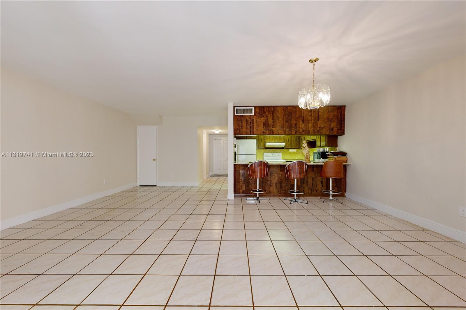 Hialeah Hialeah, FL 33014 - Photo 8 of 34 a view of a workspace with furniture