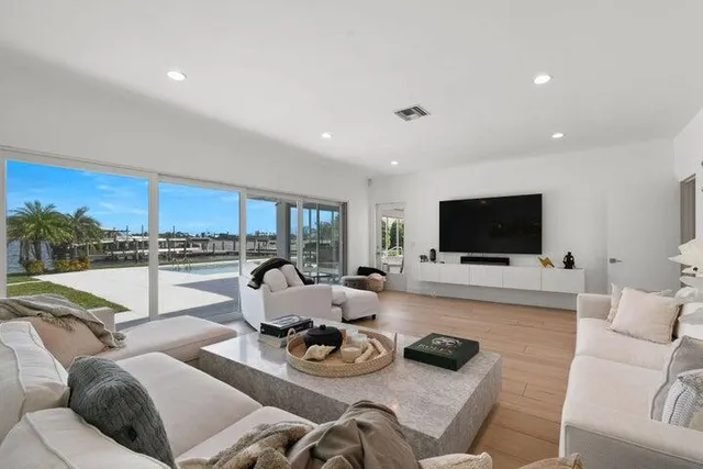 $50,000 | 3410 North Flagler Drive, West Palm Beach, FL 33407