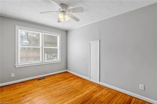 $1,350 | 718 South Elam Avenue, Greensboro, NC 27403