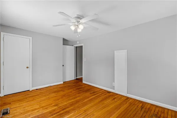 $1,350 | 718 South Elam Avenue, Greensboro, NC 27403