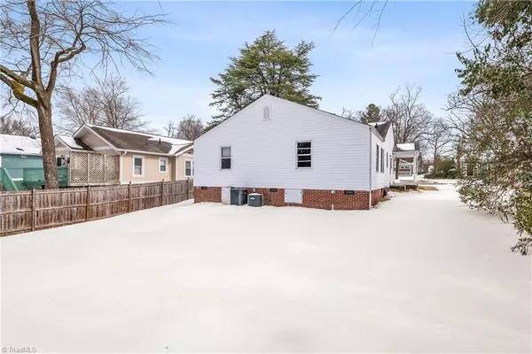 $1,350 | 718 South Elam Avenue, Greensboro, NC 27403