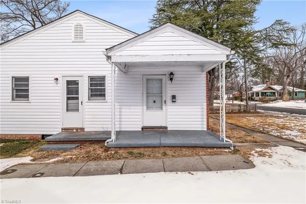 $1,350 | 718 South Elam Avenue, Greensboro, NC 27403