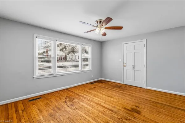 $1,350 | 718 South Elam Avenue, Greensboro, NC 27403