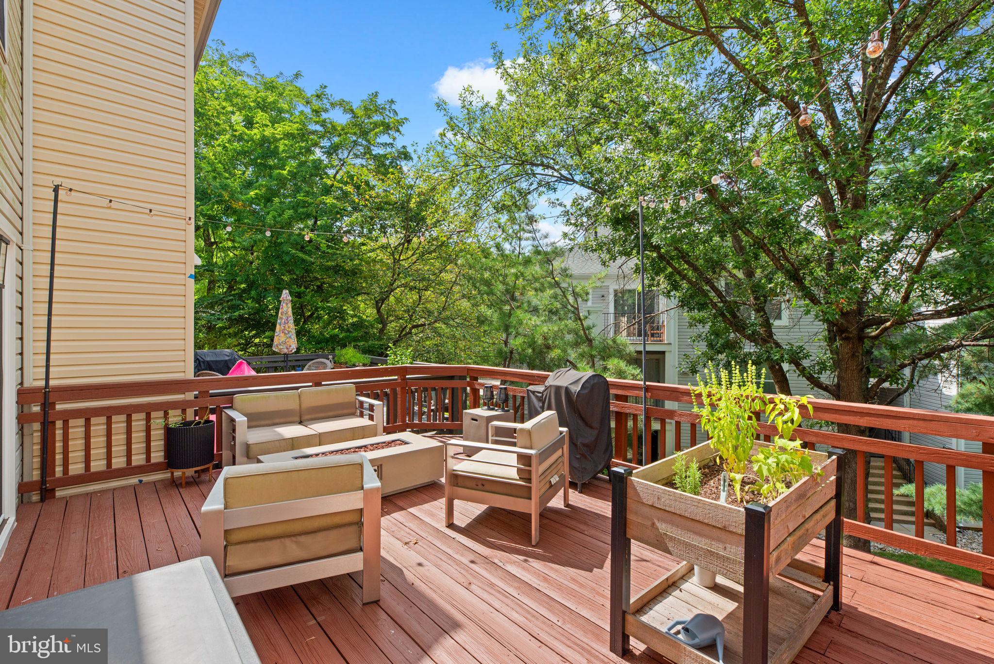 10030 Vanderbilt Circle Rockville, MD 20850 - Photo 29 of 30 Rear Deck