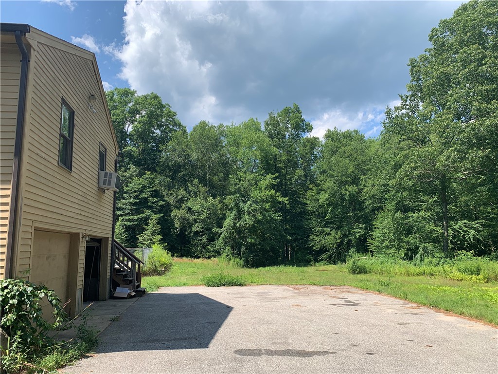 135 Old Voluntown Road Exeter, RI 02822 - Photo 7 of 33