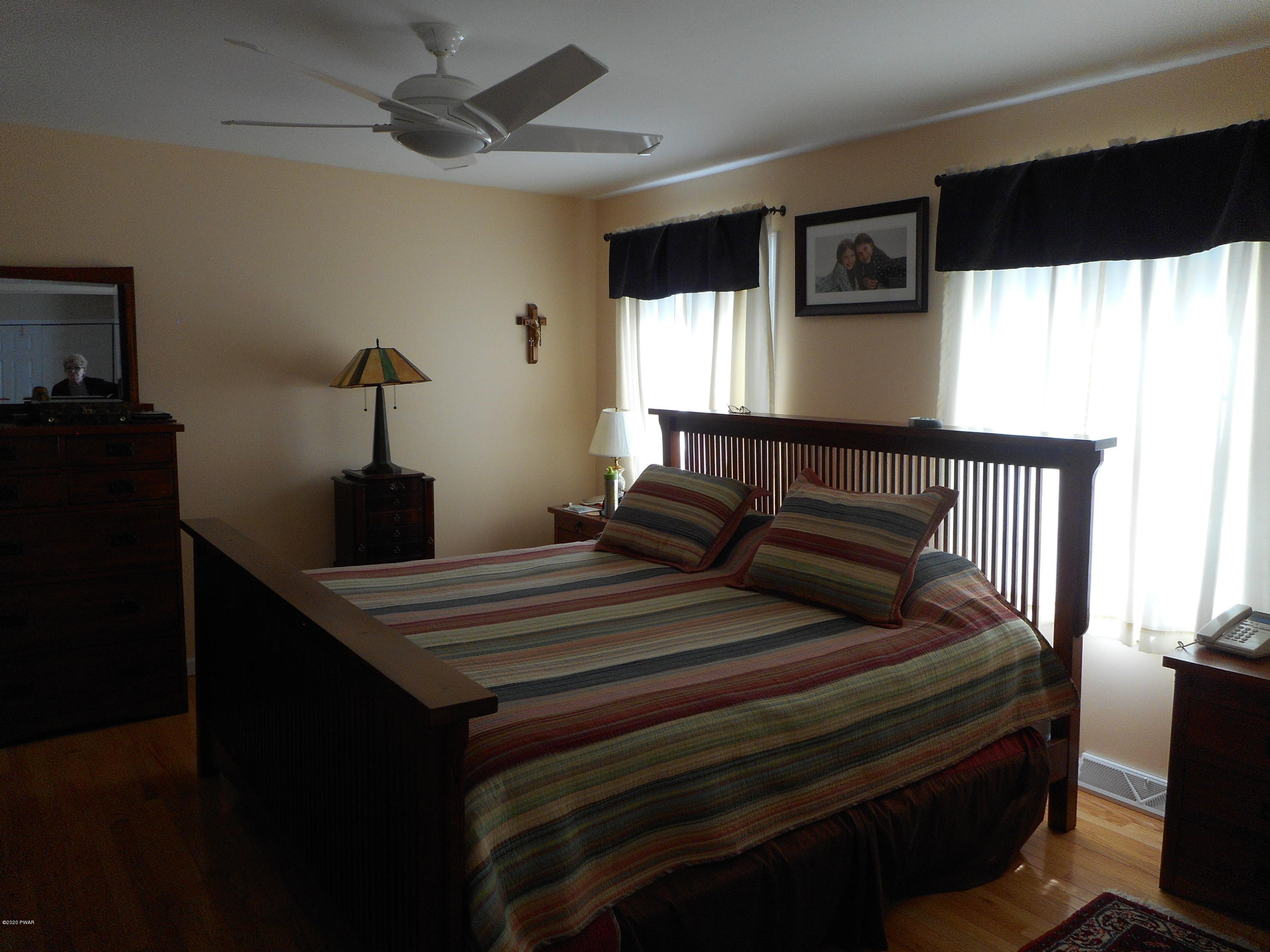 104 Springbrook Court Shohola, PA 18458 - Photo 18 of 30
