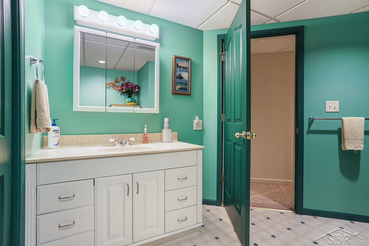 1291 Kennely Road Saginaw, MI 48609 - Photo 40 of 65 50024259-43.JPG