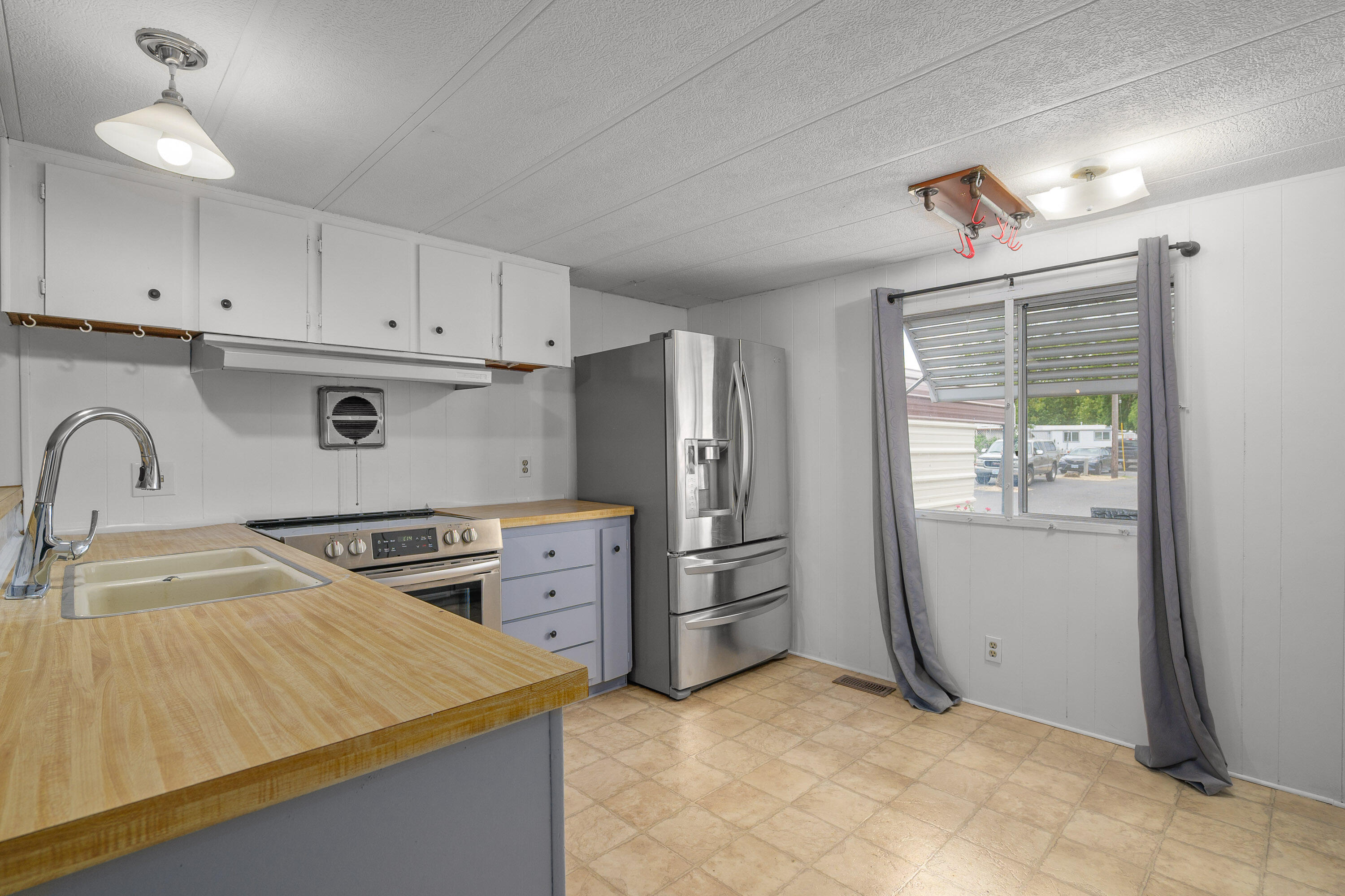 1241 Dowell Road, Unit 72 Grants Pass, OR 97527 - Photo 9 of 23 1241DowellRd#72-009