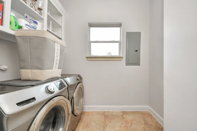 a view of utility room with washer and dryer