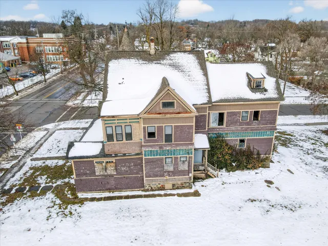 $149,999 | 836 West North Street, Kalamazoo, MI 49007