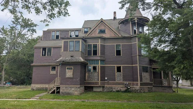 $149,999 | 836 West North Street, Kalamazoo, MI 49007