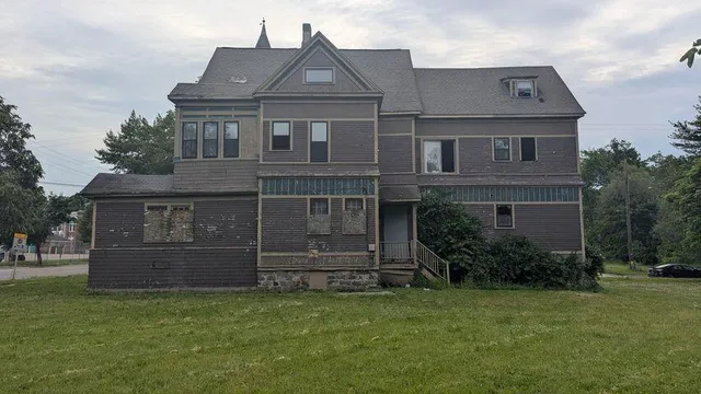 $149,999 | 836 West North Street, Kalamazoo, MI 49007