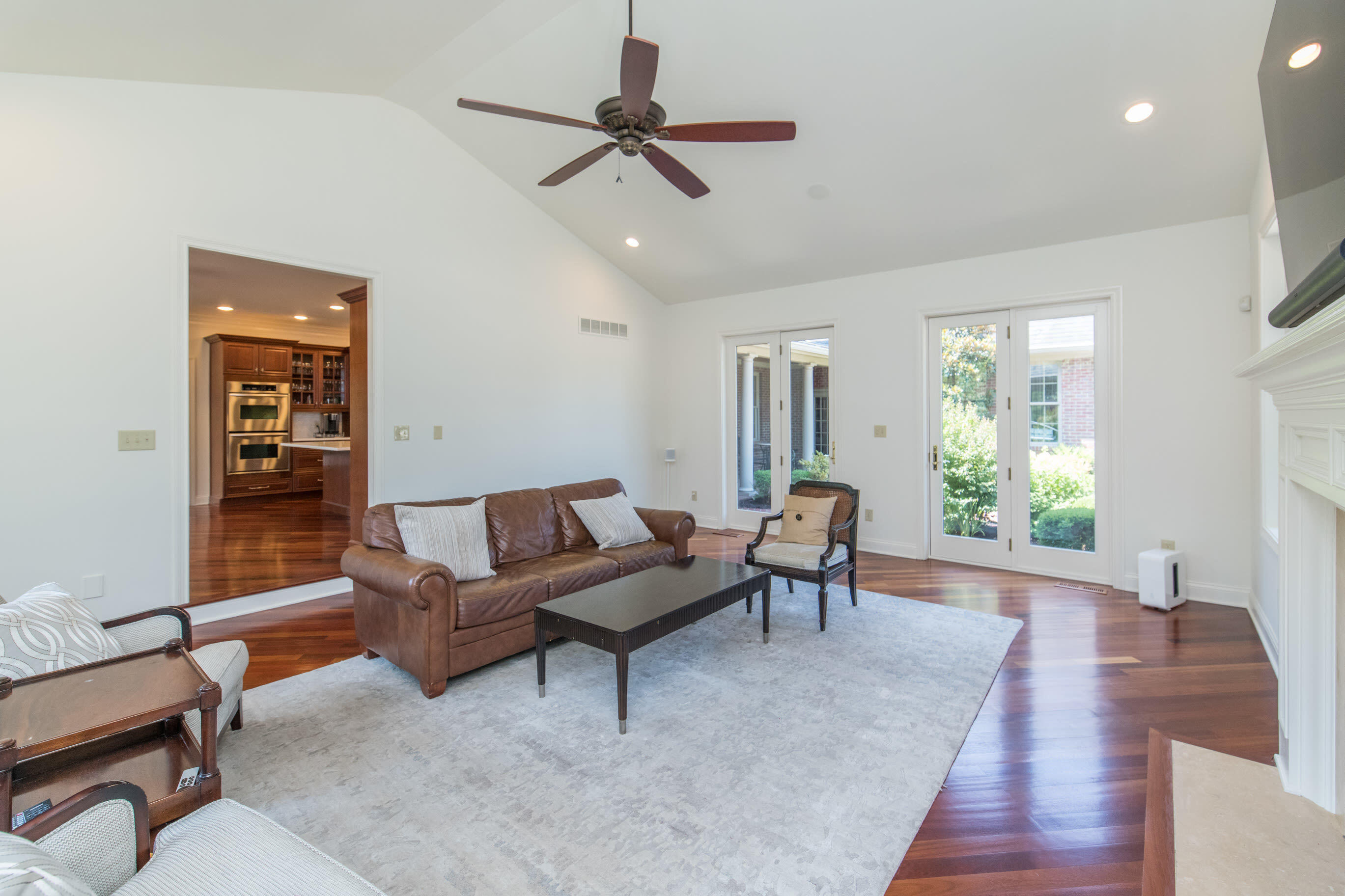 208 Clinton Road Lexington, KY 40502 - Photo 20 of 72 20220712-208-Clinton-Rd--049