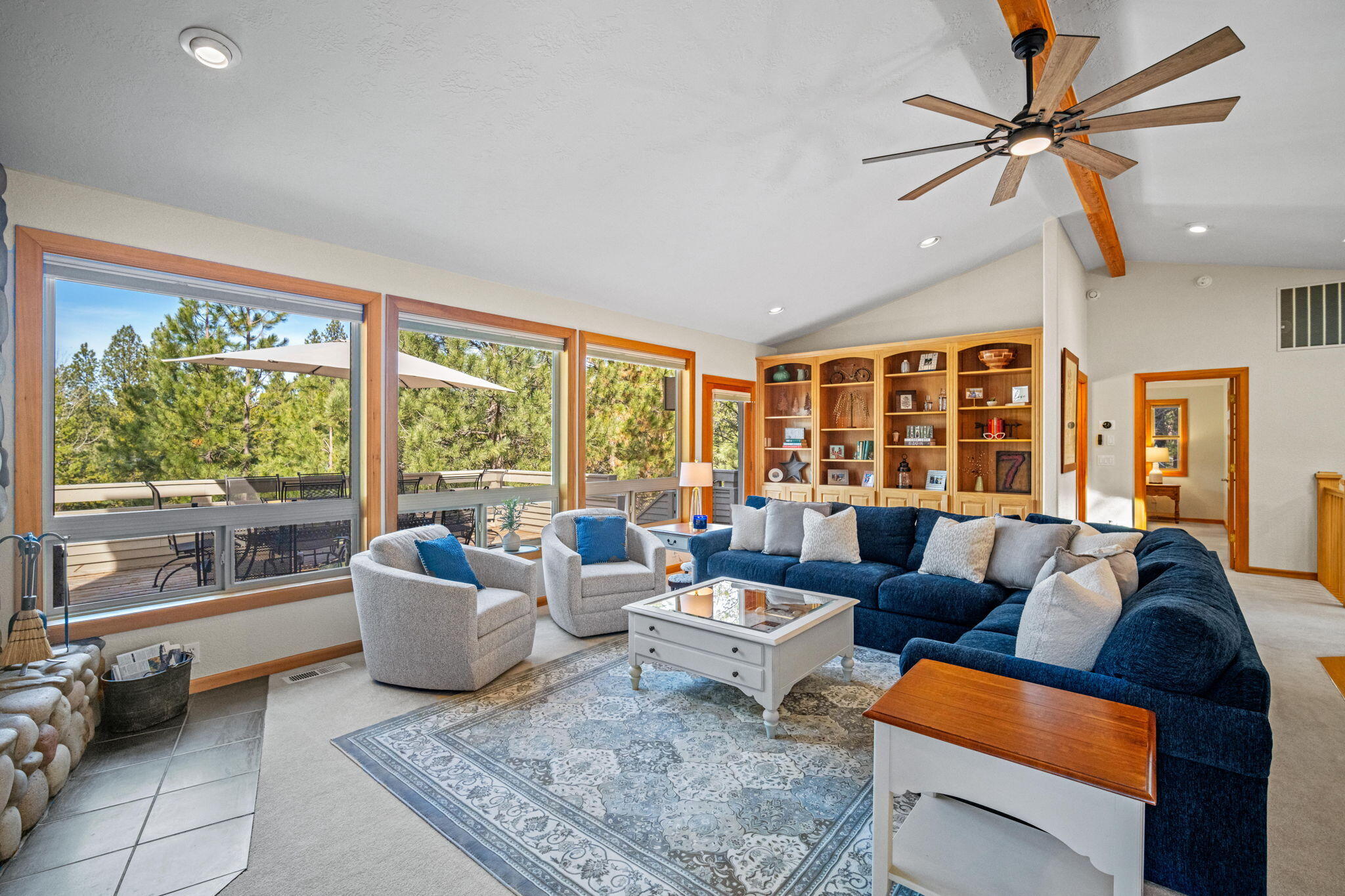 17948 Shadow Lane, Unit 7 Sunriver, OR 97707 - Photo 13 of 92 a living room with furniture and a large window