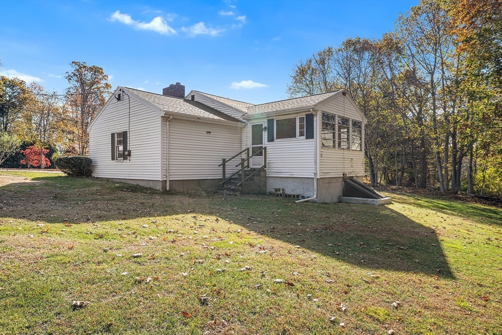 11 Lillian Road Acton, MA 01720 - Photo 4 of 23