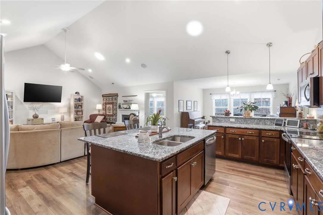 129 McRee Way Aylett, VA 23009 - Photo 22 of 56 Open Concept - Huge Granite Island (6'6"x5')