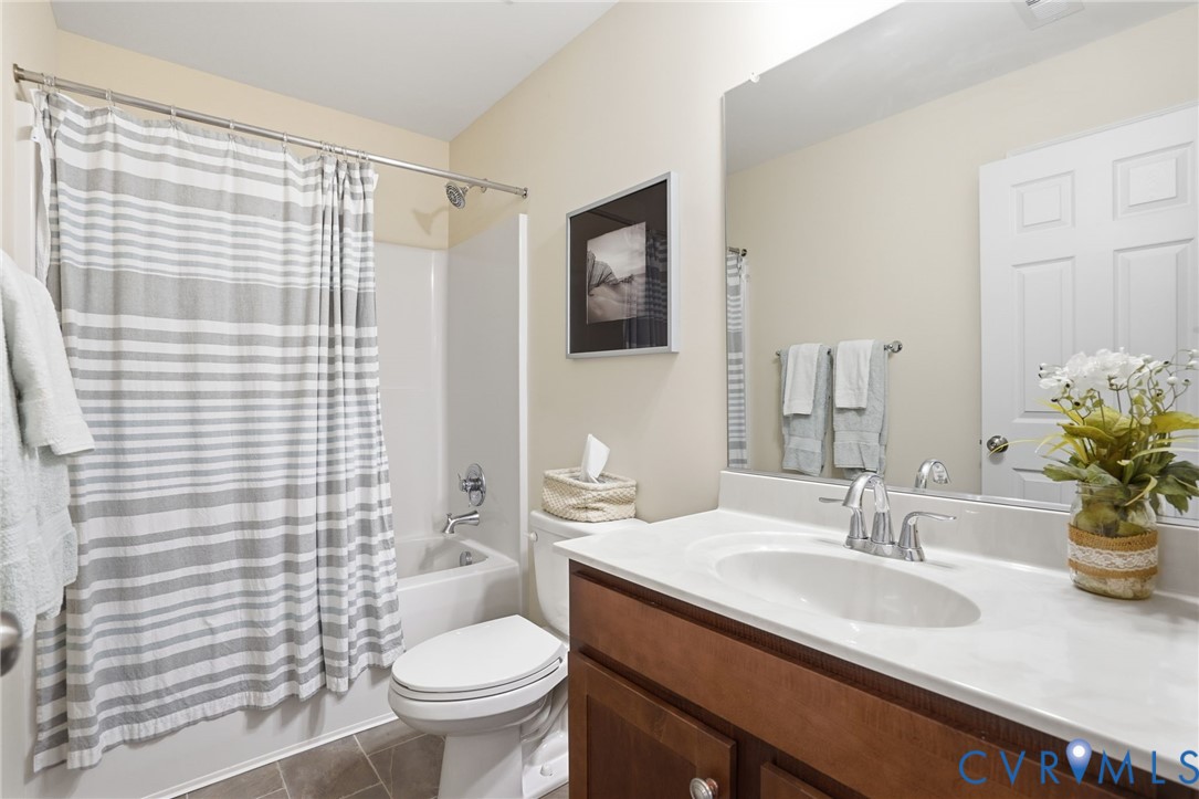 129 McRee Way Aylett, VA 23009 - Photo 33 of 56 1st Floor Full Bath