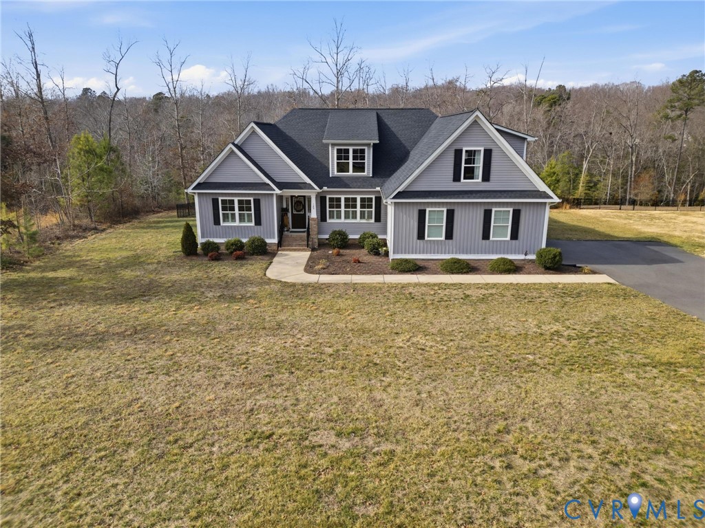 129 McRee Way Aylett, VA 23009 - Photo 4 of 56 .9 Acres - Large Front Yard and Woods to the rear.