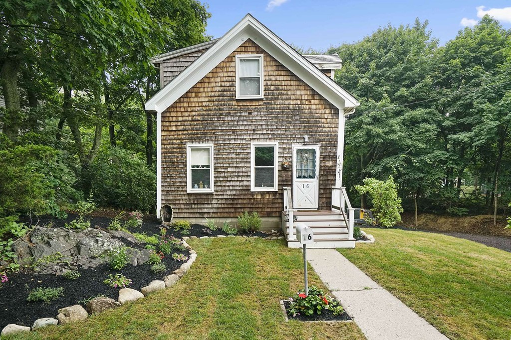 16 Hayes Road Hingham, MA 02043 - Photo 1 of 16 Gallery Image 1