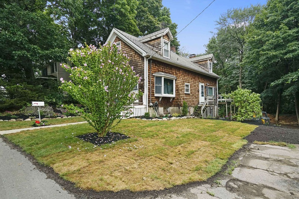 16 Hayes Road Hingham, MA 02043 - Photo 4 of 16 Gallery Image 4