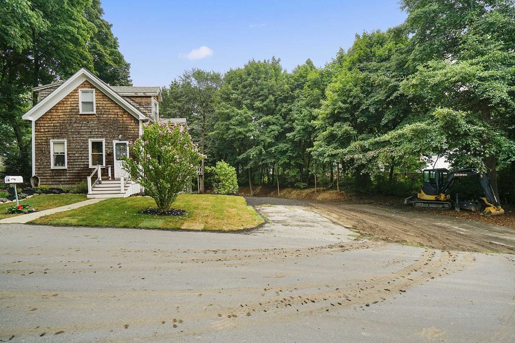 16 Hayes Road Hingham, MA 02043 - Photo 7 of 16 Gallery Image 7