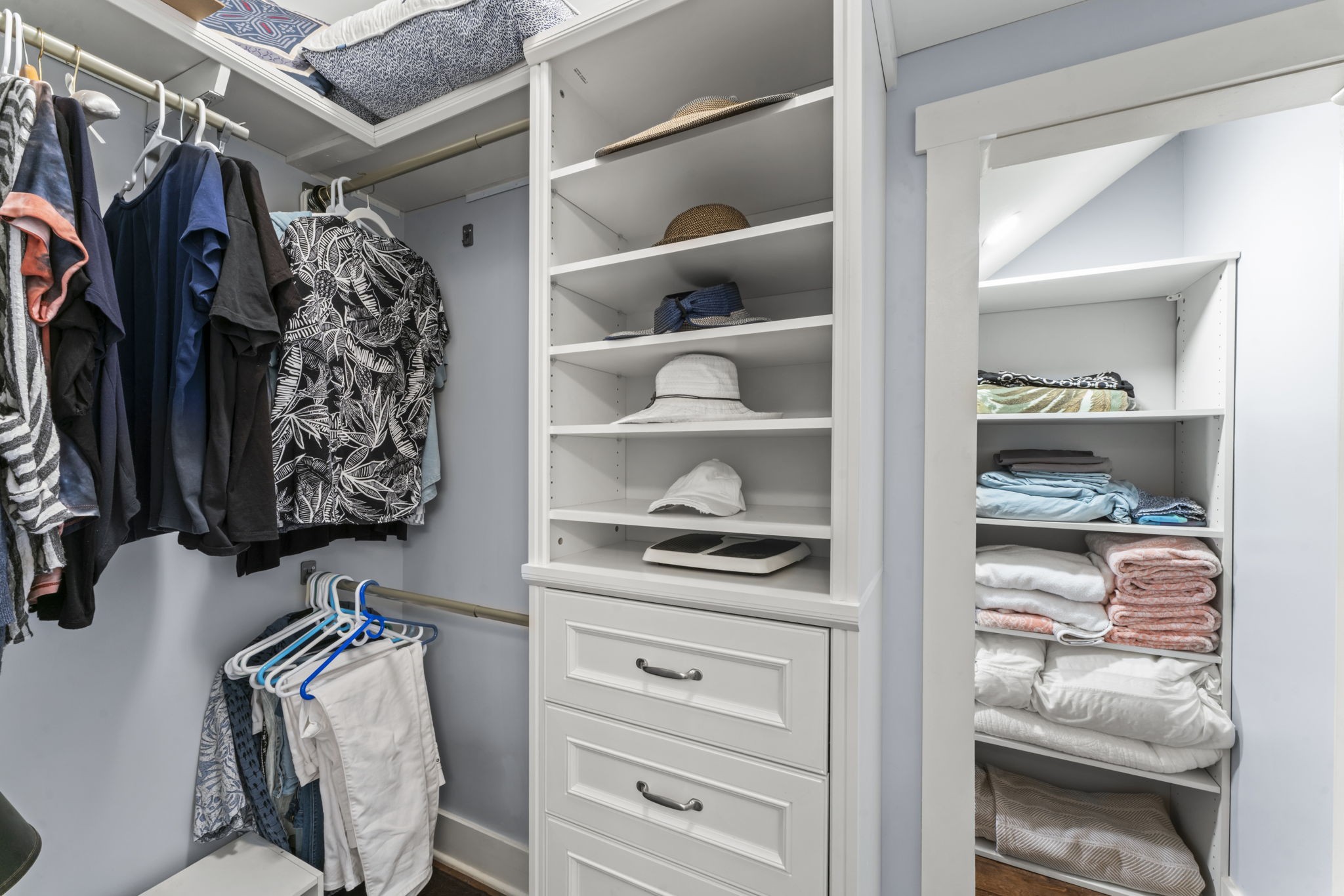 160 ANDERTON Drive Winchester, TN 37398 - Photo 30 of 41 a view of walk in closet with clothes and shoes