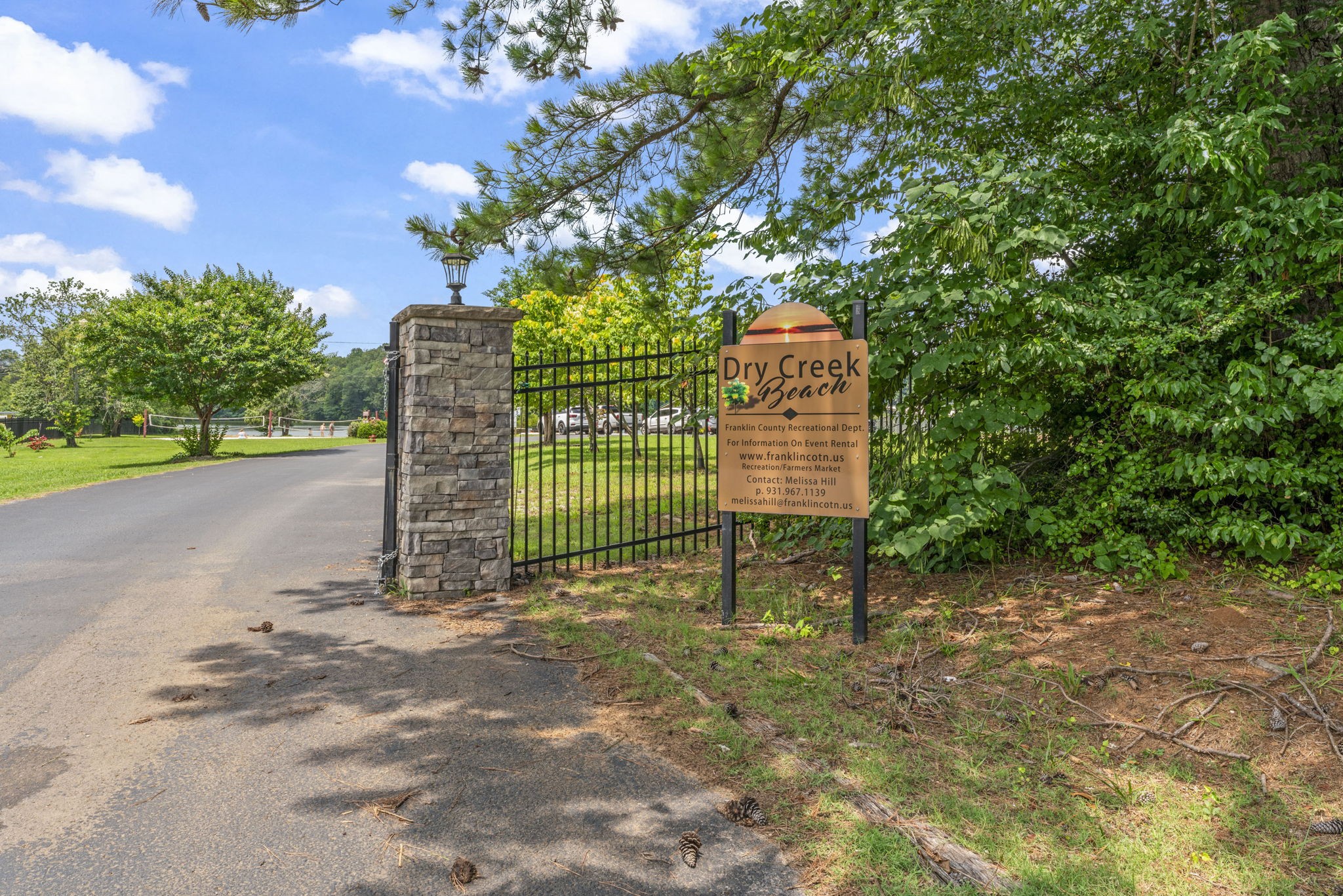 160 ANDERTON Drive Winchester, TN 37398 - Photo 37 of 41 a view of a bench in a garden