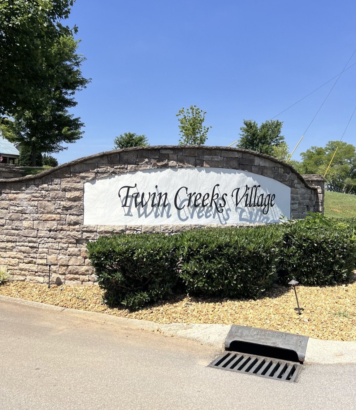 160 ANDERTON Drive Winchester, TN 37398 - Photo 39 of 41 a sign on the side of a building