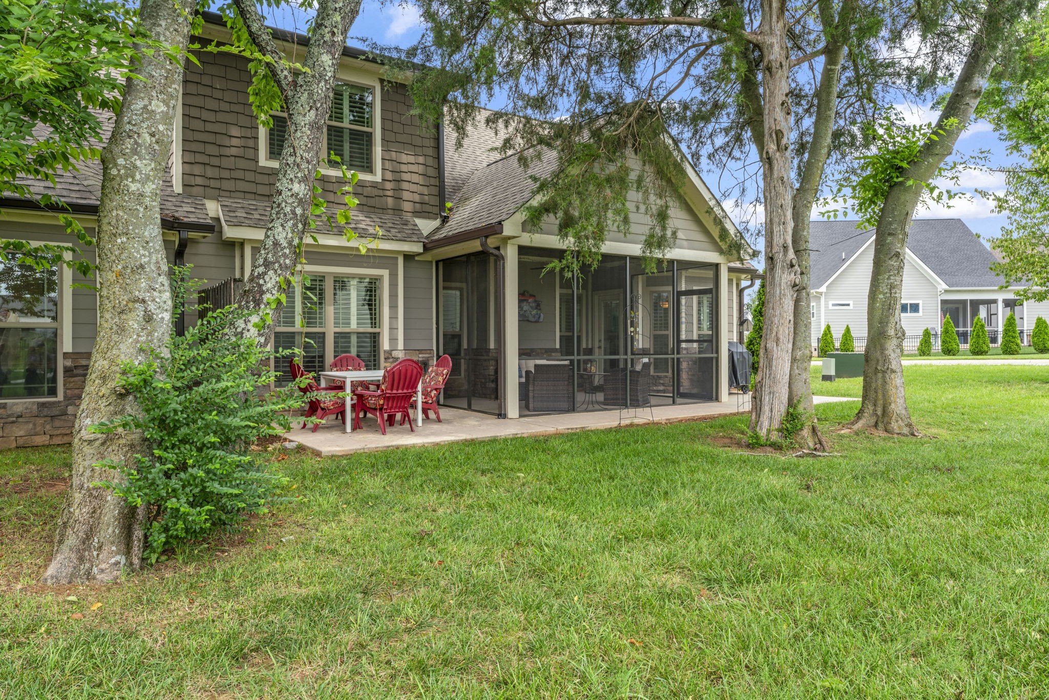160 ANDERTON Drive Winchester, TN 37398 - Photo 7 of 41 a view of a house with backyard porch and sitting area