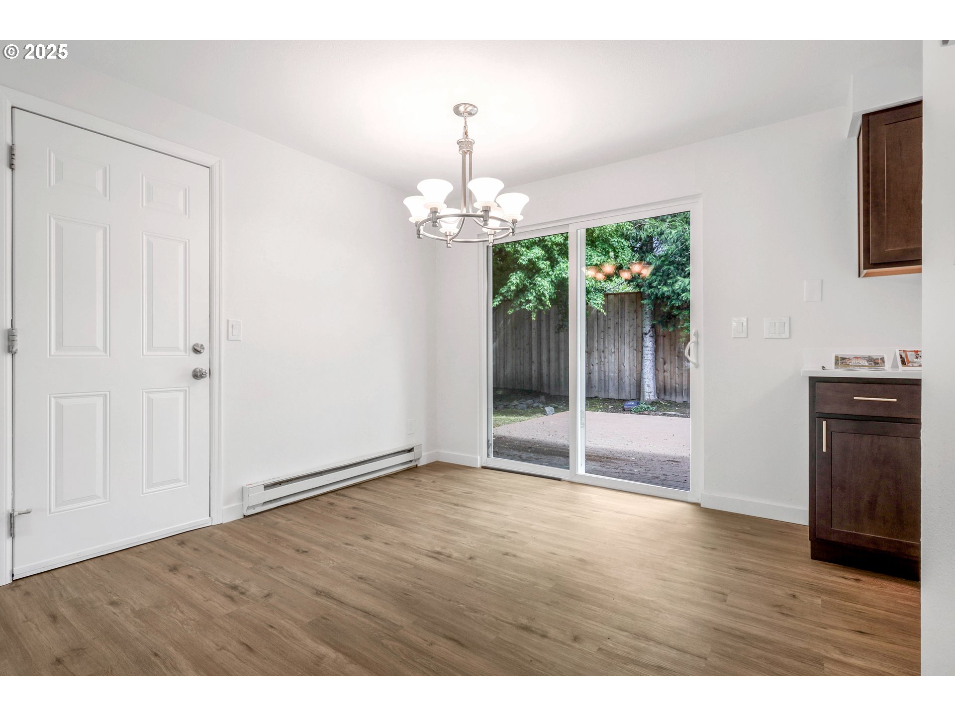 3941 Southwest Plum Street Portland, OR 97219 - Photo 7 of 20 Gallery Image 7