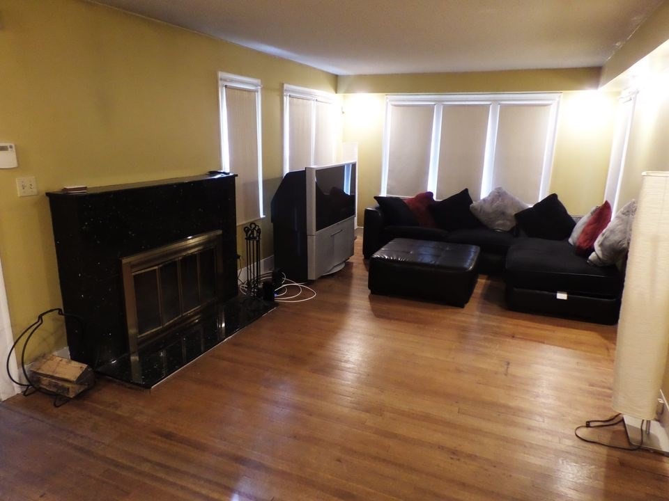 12 Carroll Street Springfield, MA 01108 - Photo 9 of 13