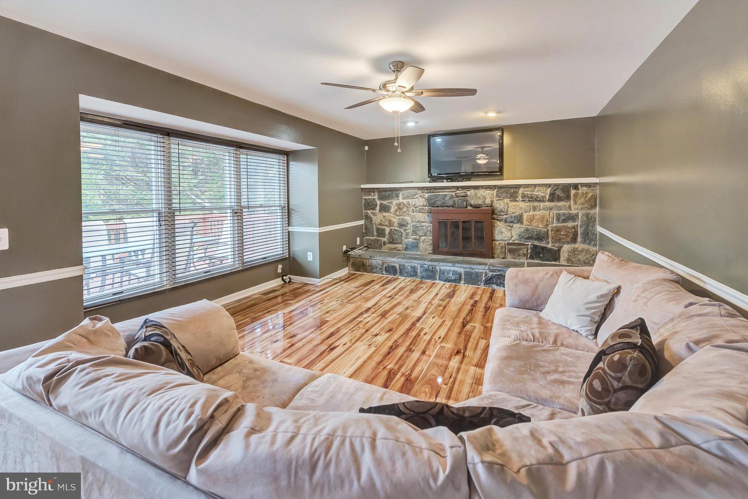 621 Monarch Ridge Road Frederick, MD 21703 - Photo 7 of 49
