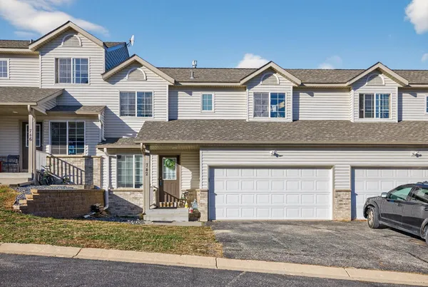 $230,000 | 742 Baylee Pl Pine Island Southwest, Pine Island, MN 55963