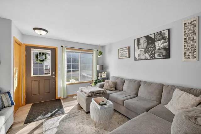 $1,750 | 742 Baylee Pl Pine Island Southwest, Pine Island, MN 55963