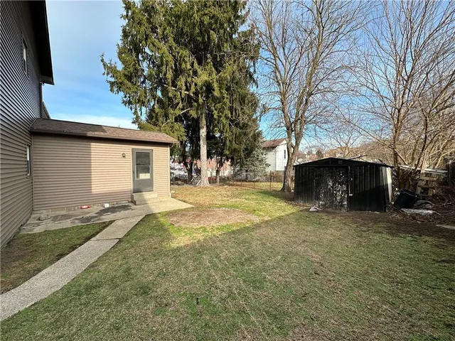 $149,000 | 243 Pennsylvania Avenue, Rochester, PA 15074