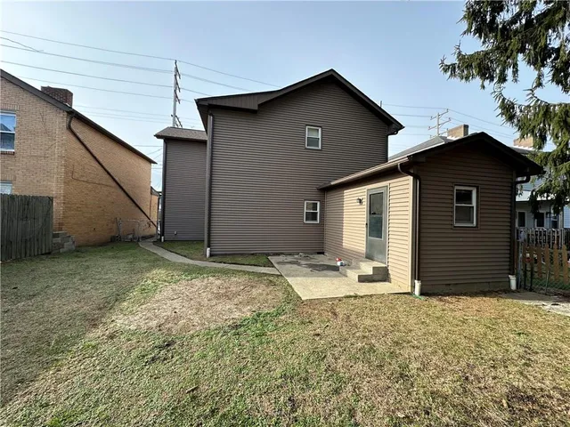 $149,000 | 243 Pennsylvania Avenue, Rochester, PA 15074