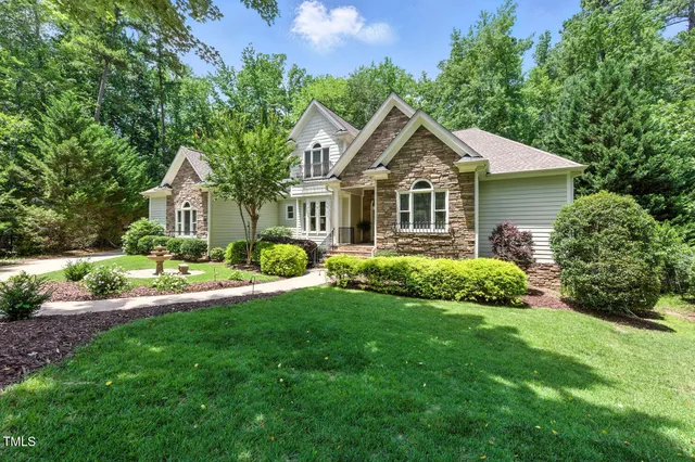 $1,095,000 | 137 Forked Pine Court, Chapel Hill, NC 27517