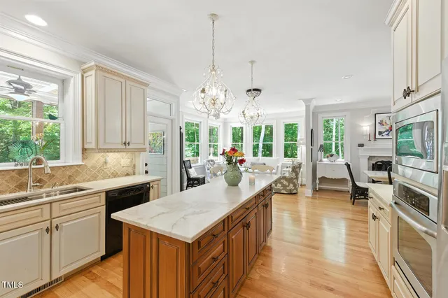 $1,095,000 | 137 Forked Pine Court, Chapel Hill, NC 27517