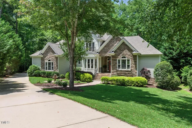 $1,095,000 | 137 Forked Pine Court, Chapel Hill, NC 27517