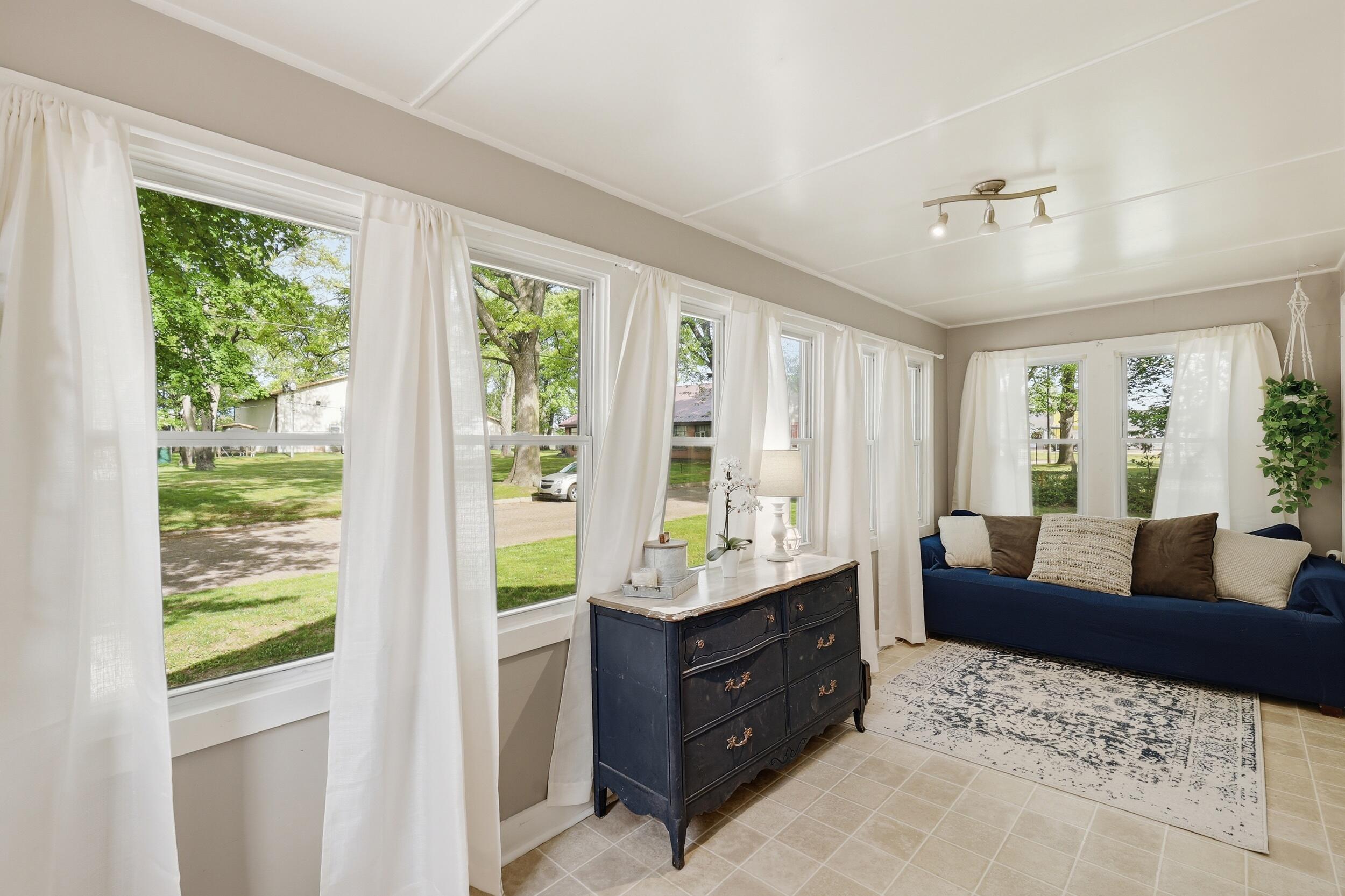 1021 West Street Three Rivers, MI 49093 - Photo 4 of 23 6_3j5a9133