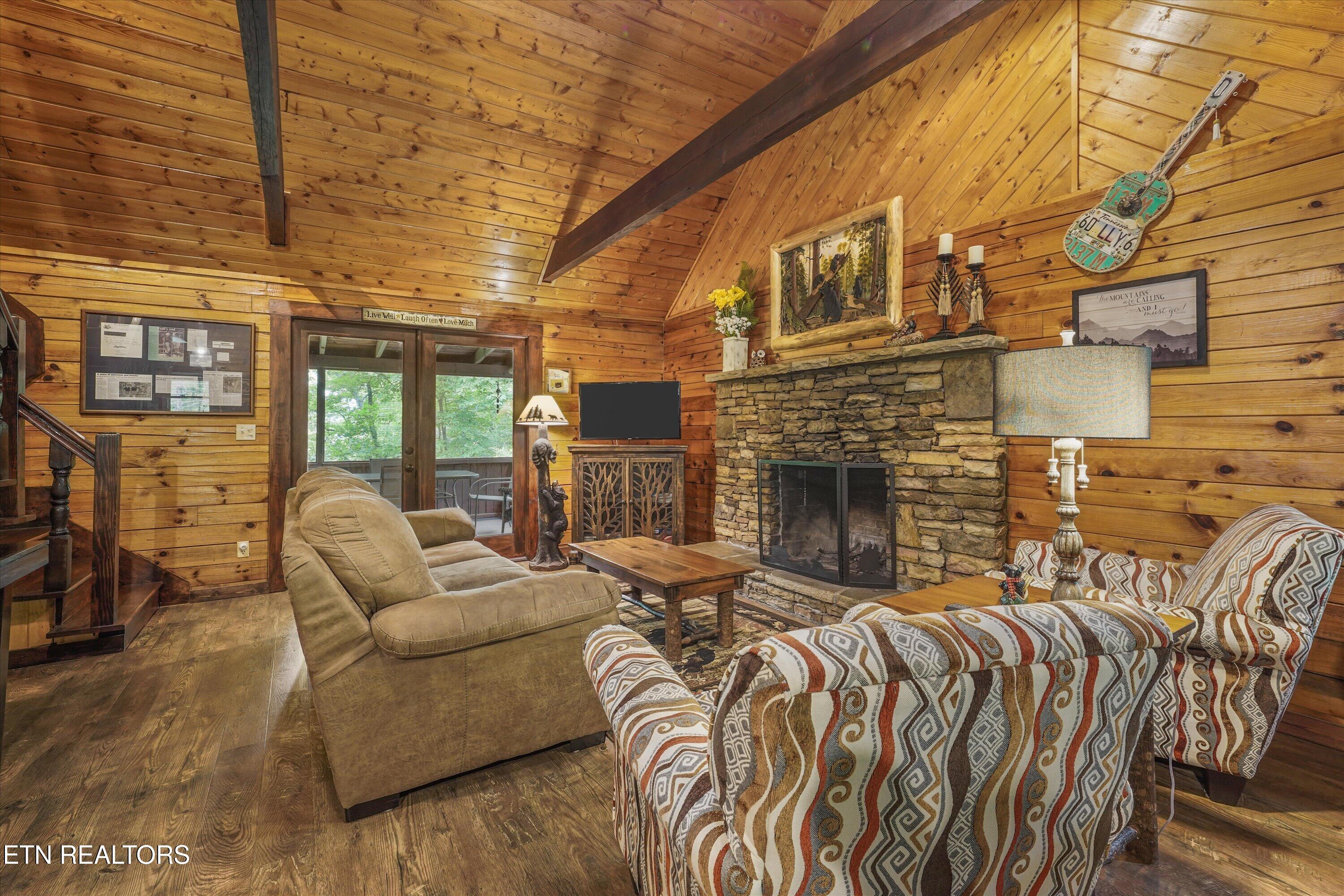 2308 Hidden Mountain Road Sevierville, TN 37876 - Photo 8 of 53 Living Room