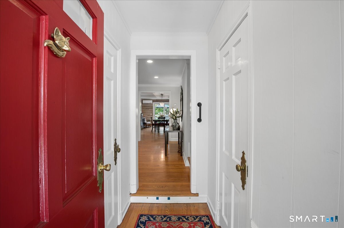 96 Turner Road Stamford, CT 06905 - Photo 5 of 38 Foyer