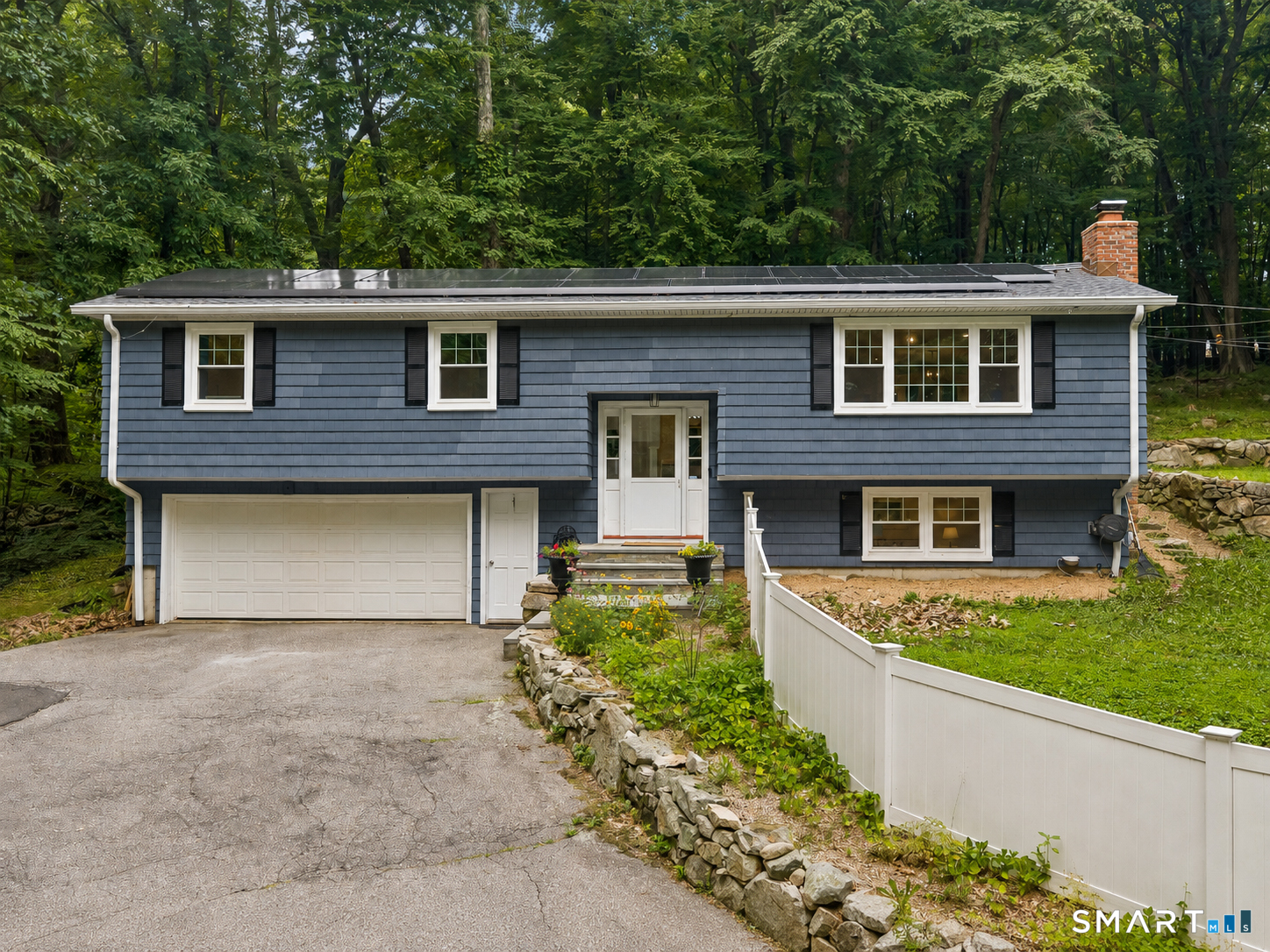 233 Hattertown Road Newtown, CT 06470 - Photo 1 of 37 Gallery Image 1